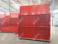 “中國紅”移動護(hù)欄